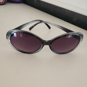 Stylish Black Gray Oval Sunglasses